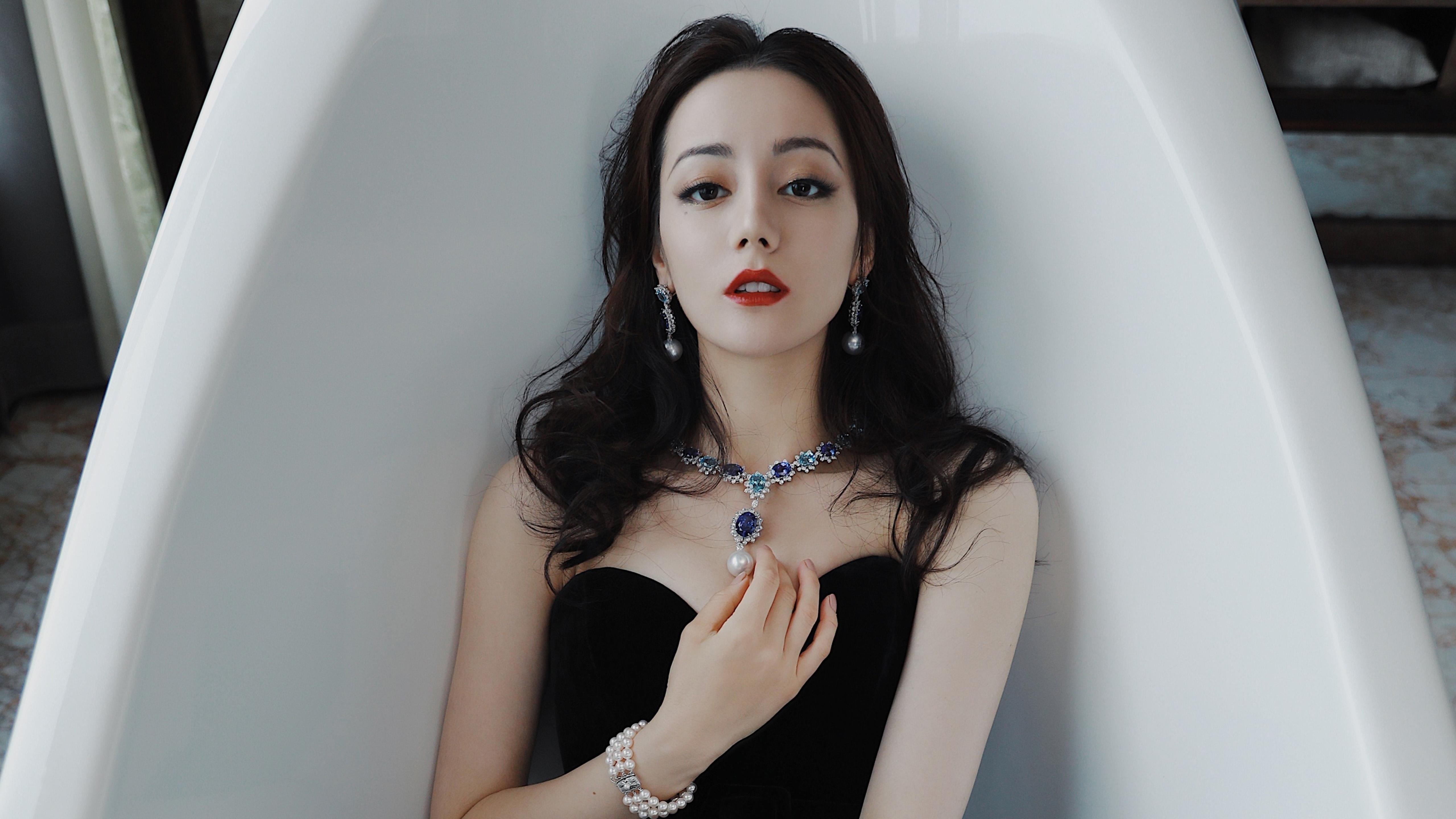 电竞职业选手赛季训练计划科学制定及效果监控分析,电竞职业选手训练基地