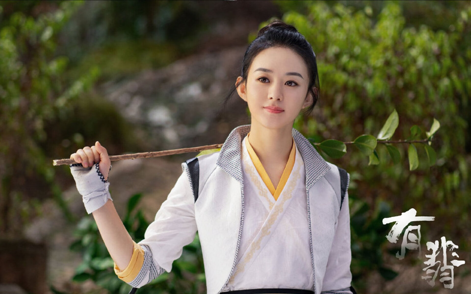 湖人主帅称赞浓眉篮下威慑力十足,湖人队浓眉是谁