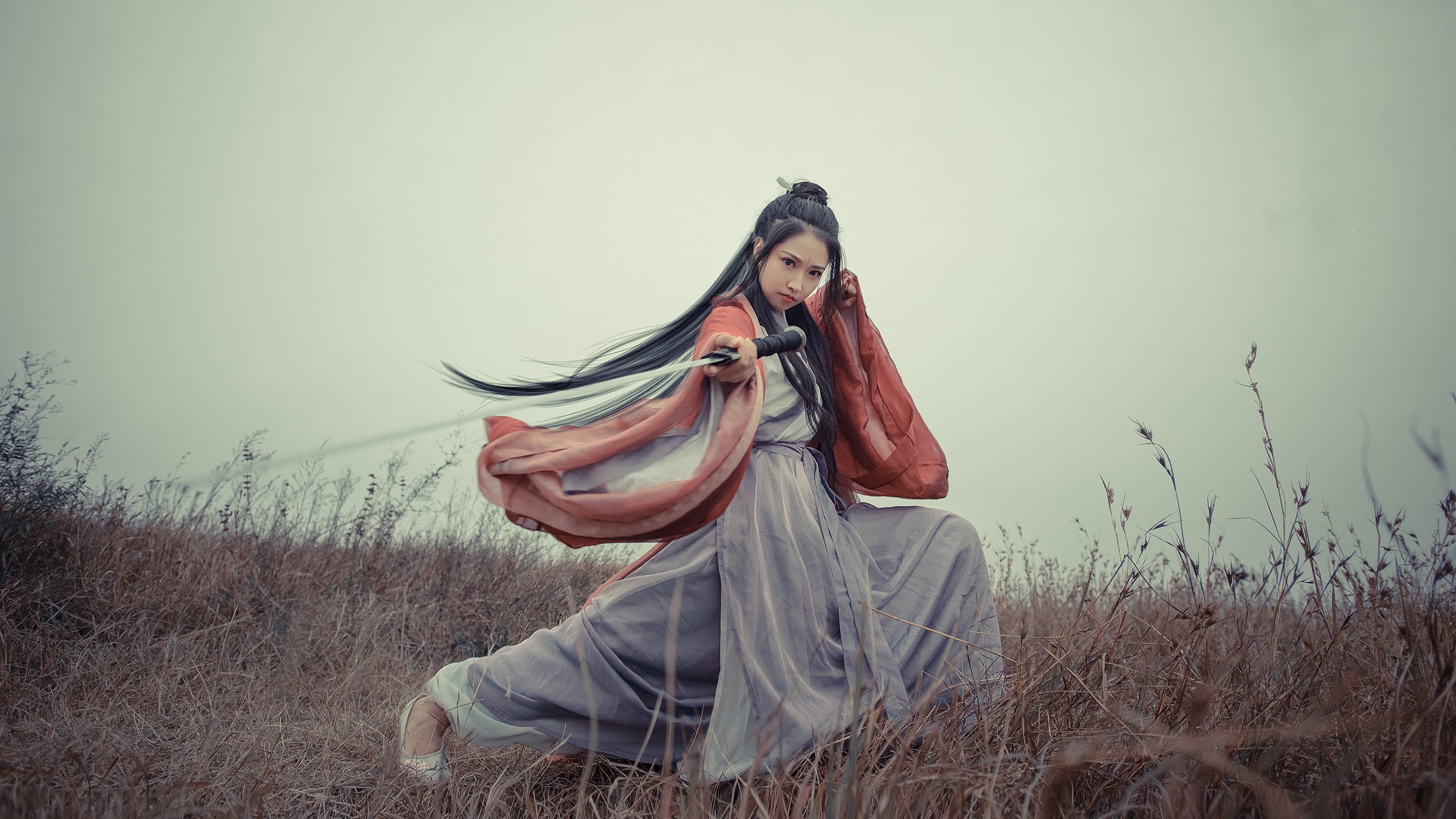 谷爱凌参与新片拍摄展示滑雪艺术美,谷爱凌滑雪图片