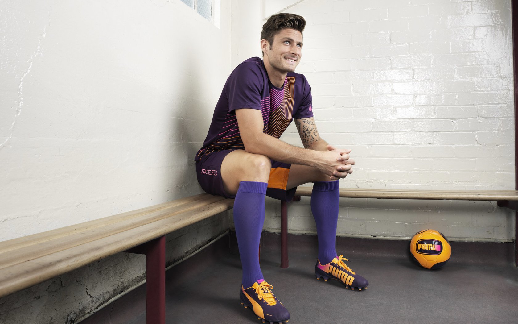 赛事间谍：练习中的秘密战术